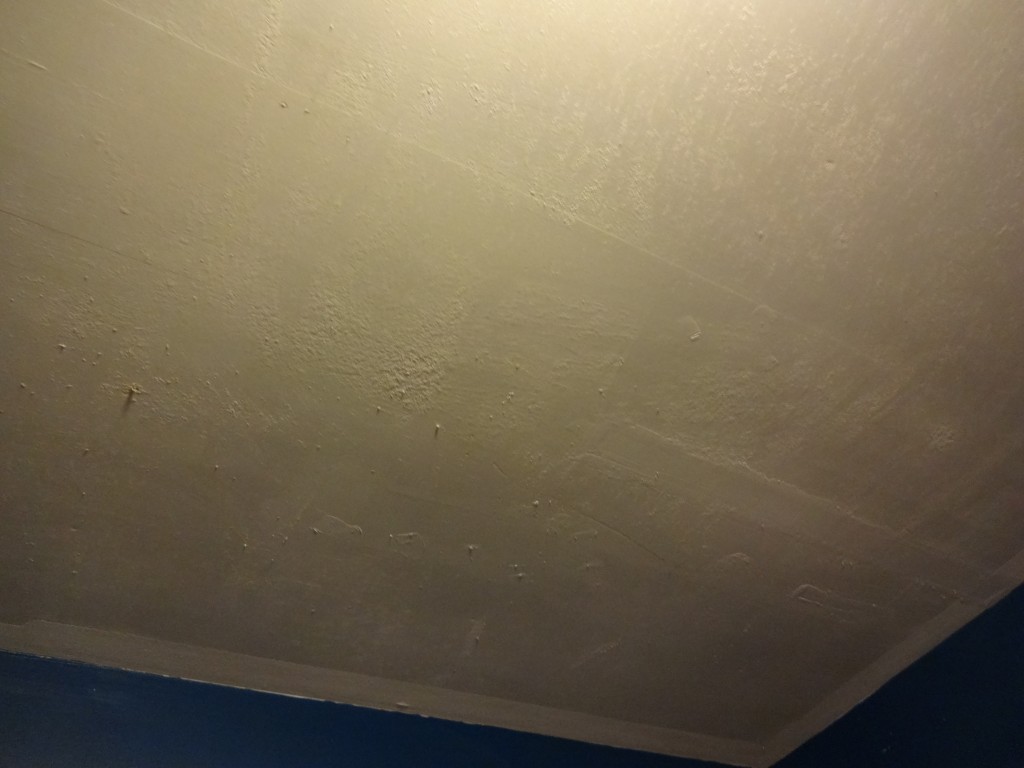 This part of the ceiling needs more sanding. 